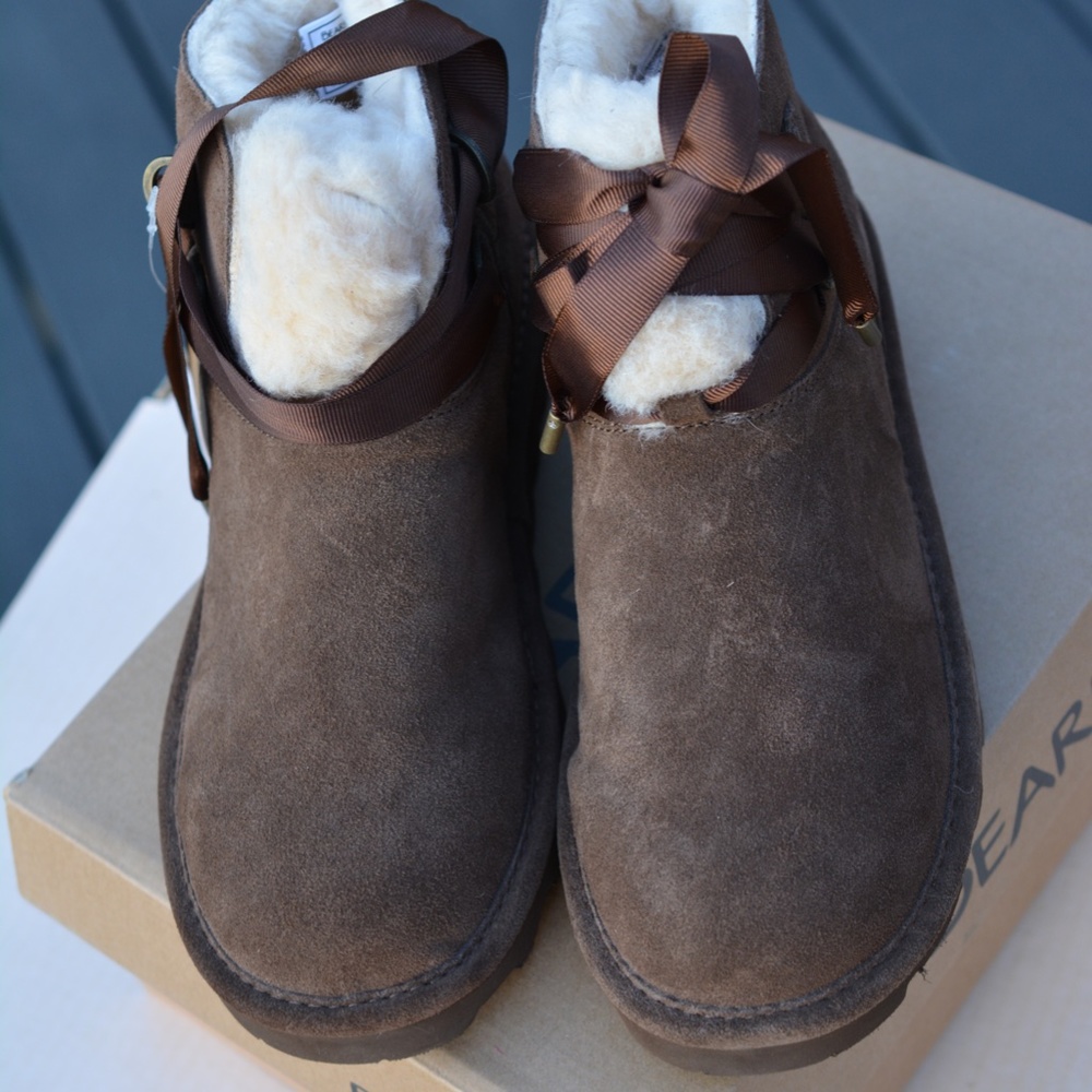 Bearpaw Jessika Brown Suede Boots Size 9